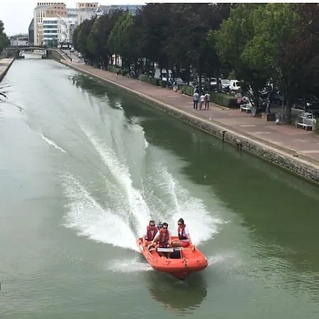 The Unforgetable At Canal De L'ourcq * Parigi