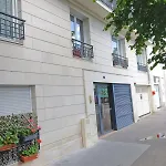 The Unforgetable At Canal De L\'Ourcq