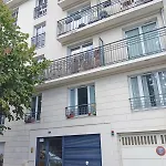 The Unforgetable At Canal De L\'Ourcq
